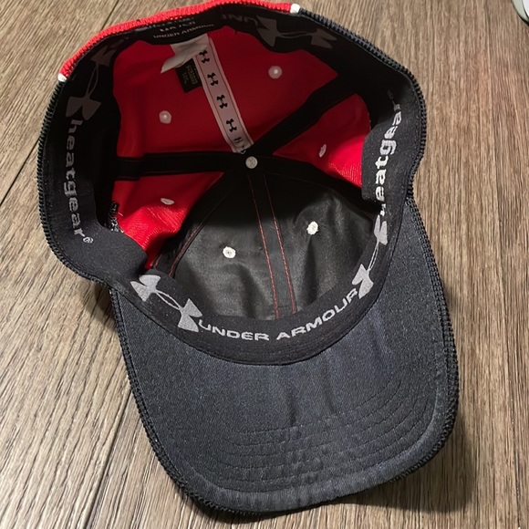 2/$25 Under Armour Men’s Fitted Cap M/L - Picture 6 of 7
